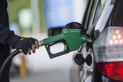 Motorine indirim geldi, gece fiyatlara yansıdı