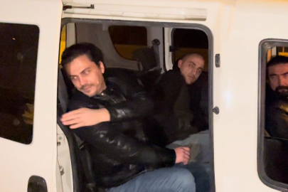 Bursa'da ‘dur’ ihtarına uymayan şahıslar kaza yaparak yakalandı