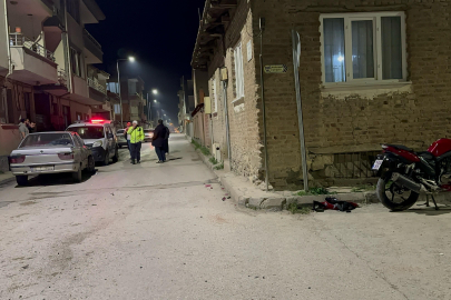Bursa'da motosikletli önüne çıkan otomobile çarptı