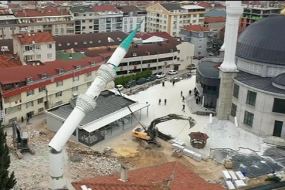 Yenisi yapılınca eskisi böyle yıkıldı