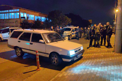 Ehliyetsiz sürücü babasından kaçırdığı araçla polisten kaçamadı