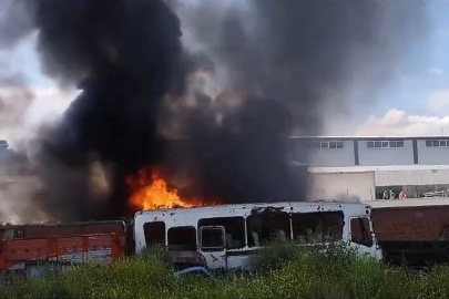 Bursa'da geri dönüşüm tesisinde yangın