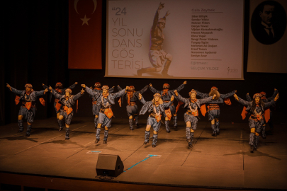 Bursa Gala Kültür Sanat Merkezi'nin dans gösteresi sanatseverlerle buluştu