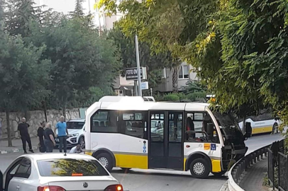 Bursa'da kaza yapan minibüs şoförü yaralandı