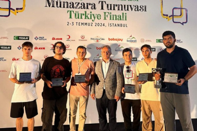 Yeşilay'ın münazarasında Bursa başarısı