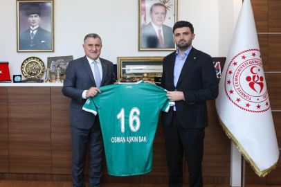 Bursaspor'dan Bakan Osman Aşkın Bak'a ziyaret