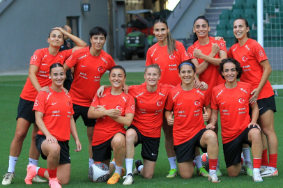 A Milli Kadın Futbol Takımı, İsviçre maçına hazır