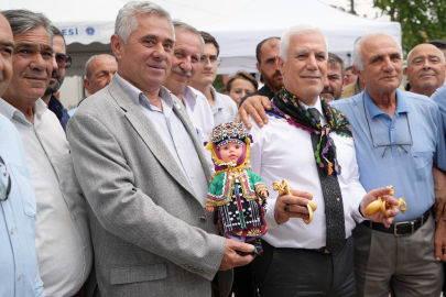 Türkiye'de ilk...Büyükşehir Belediye Başkanı makamını ilçeye taşıdı