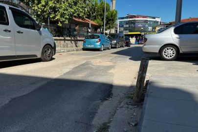 Bursa'da bu mahallenin yolları araç sahiplerine maddi sorun yaratıyor