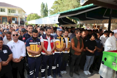 Sağlık görevlileri son yolculuklarına uğurlandı