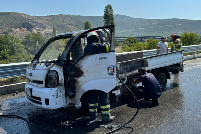 İznik'te kamyonet yangını