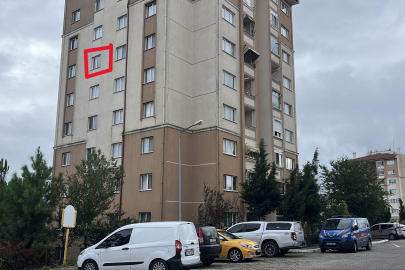 Pencereden düştü  hayatını kaybetti