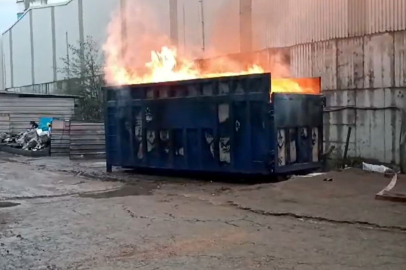 Fabrikanın geri dönüşüm konteynırı yandı