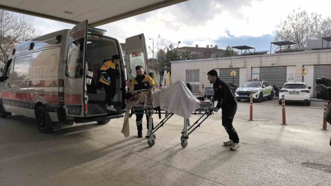 Anahtar unutulunca iple sarkıtılan genç 3’üncü kattan düştü