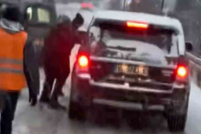 Uludağ'da kar jipe değil, zincire hürmet eder....