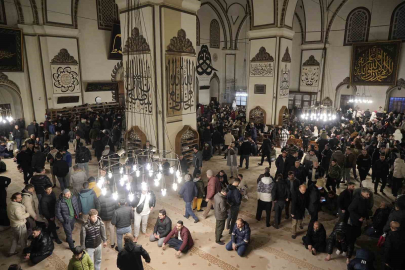 Bursa'yı Berat Kandili huzuru sardı...