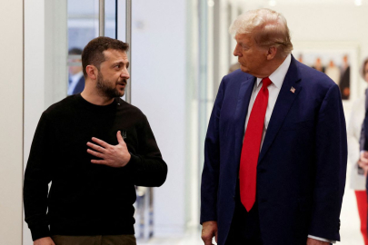 Trump;  Zelenski' nin sitemine" Üç yıldır neredeydin?" diye fırça atarak karşılık verdi.