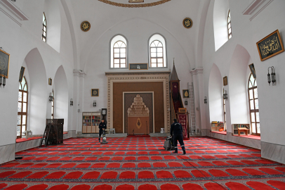 Osmangazi’deki Camilerde Ramazan Temizliği...