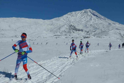 Efsanelerle dolu Ağrı Dağı Kayakçıları konuk etti...