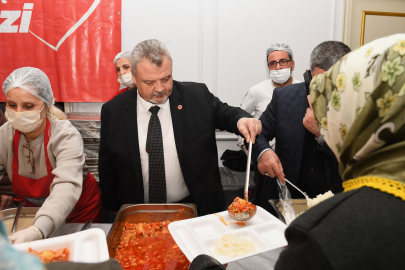Osmangazi Belediyesi Panayırda iftar sofrası kurdu