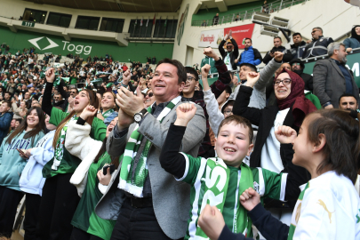 Başkan Aydın Bursaspor sevgisini çocuklara aşılamaya devam ediyor