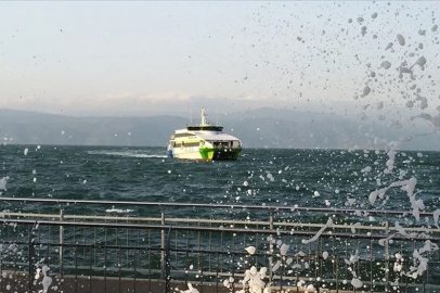 Fırtına Deniz Otobüsü Seferlerini Durdurdu...