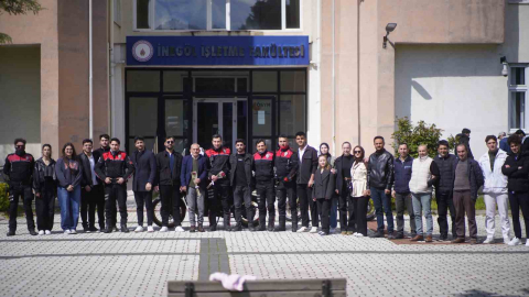 Üniversite kampüsünde polis ekiplerine kavgalı sürpriz