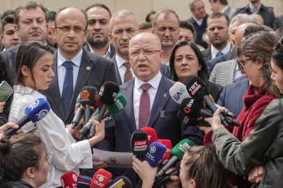 Ak Parti’den Bursa Büyükşehir Belediye Başkanı Mustafa Bozbey hakkında suç duyurusu