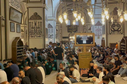 Bursa’da Kurban Bayram Namazında Ulu Cami’ye akın var...