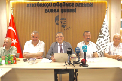 ATATÜRKÇÜ DÜŞÜNCE DERNEĞİ  Genel Başkan Yardımcısı   Gürhan Akdoğan "’EMPERYALİZMİN SİNSİ TUZAKLARININ FARKINDAYIZ’’ dedi.