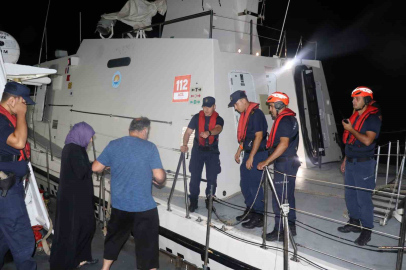 Gökçeada’da rahatsızlanan vatandaşın tıbbi tahliyesi Sahil Güvenlik ekiplerince gerçekleştirildi