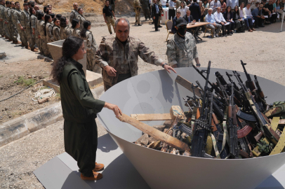 PKK Silahları Yaktı da  ya PYD?