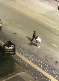 Bursa’da bıçaklı dehşet: Önce kadını yumrukla sonra yanındaki arkadaşına bıçakla bıçakla saldırdı