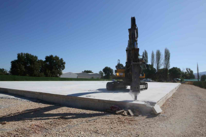 Alaaddinbey’de kaçak yapılara temelden müdahale
