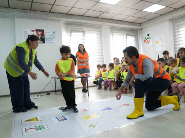 Osmangazi kreşlerinde miniklere iş güvenliği eğitimi