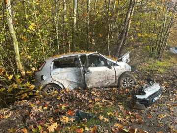 Bursa’da 50 metre arayla iki kaza: Aynı aileden 3 kişi yaralandı