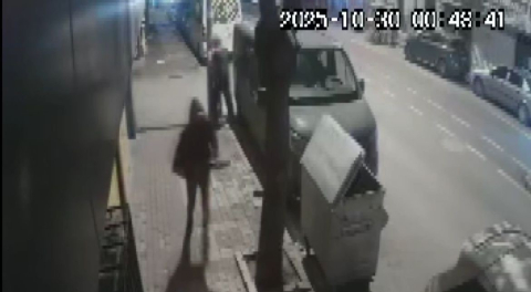 "Müsaade isteyip iş yerini kurşunladı": O anlar güvenlik kamerasına yansıdı