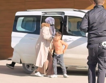 Üzerine kaynar su devrilen çocuk yaralandı