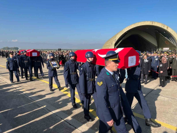 Bursalı şehitler Yenişehir Havalimanı’na getirildi