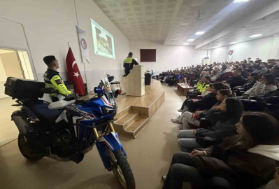 Çanakkale’de motorsiklet sürücülerine eğitim