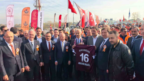 Bakan Uraloğlu: "Öümüzdeki yıl Bursa’mıza yüksek hızlı trenle seyahat edeceğiz"