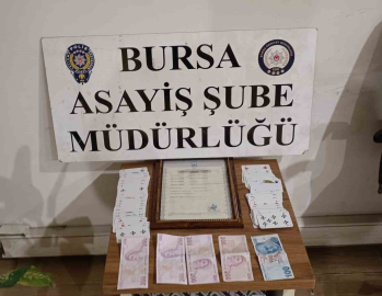 Bursa’da 300 polisle uygulama: Mekanlar denetlendi, kumar masaları çökertildi