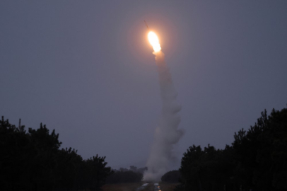 Kuzey Kore, yeni uçaksavar uzun menzilli füzelerinin ilk denemesini gerçekleştirdi