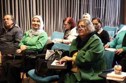 Osmangazi Belediyesi’nin atölyelerinde yeni şairler yetişiyor