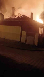 Yılbaşı gecesi Bursa’da köy evi alevlere teslim oldu