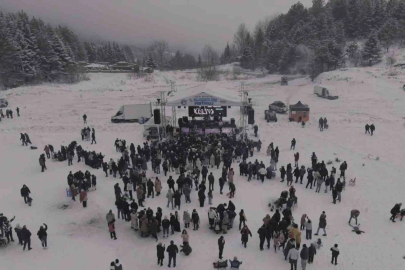 Bursa’da Kış Festivali’ne yoğun katılım trafiği felç etti