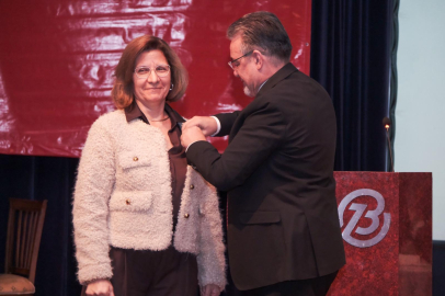 Buttim’de Bayrak Değişimi