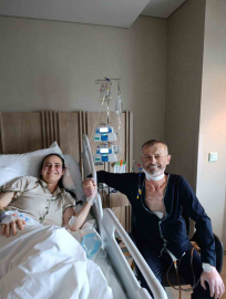 Kızının karaciğeri ile hayata tutundu