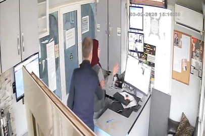 Taksi durağında dehşet anları: Güvenlik kamerası görüntüleri ortaya