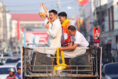 Tayland’da halk sandık başında